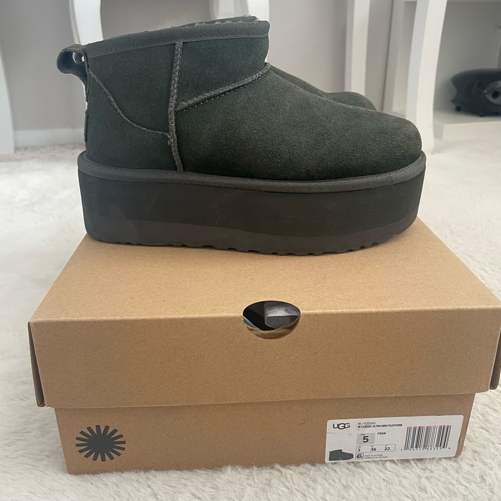 UGG Classic Ultra Mini Platform
